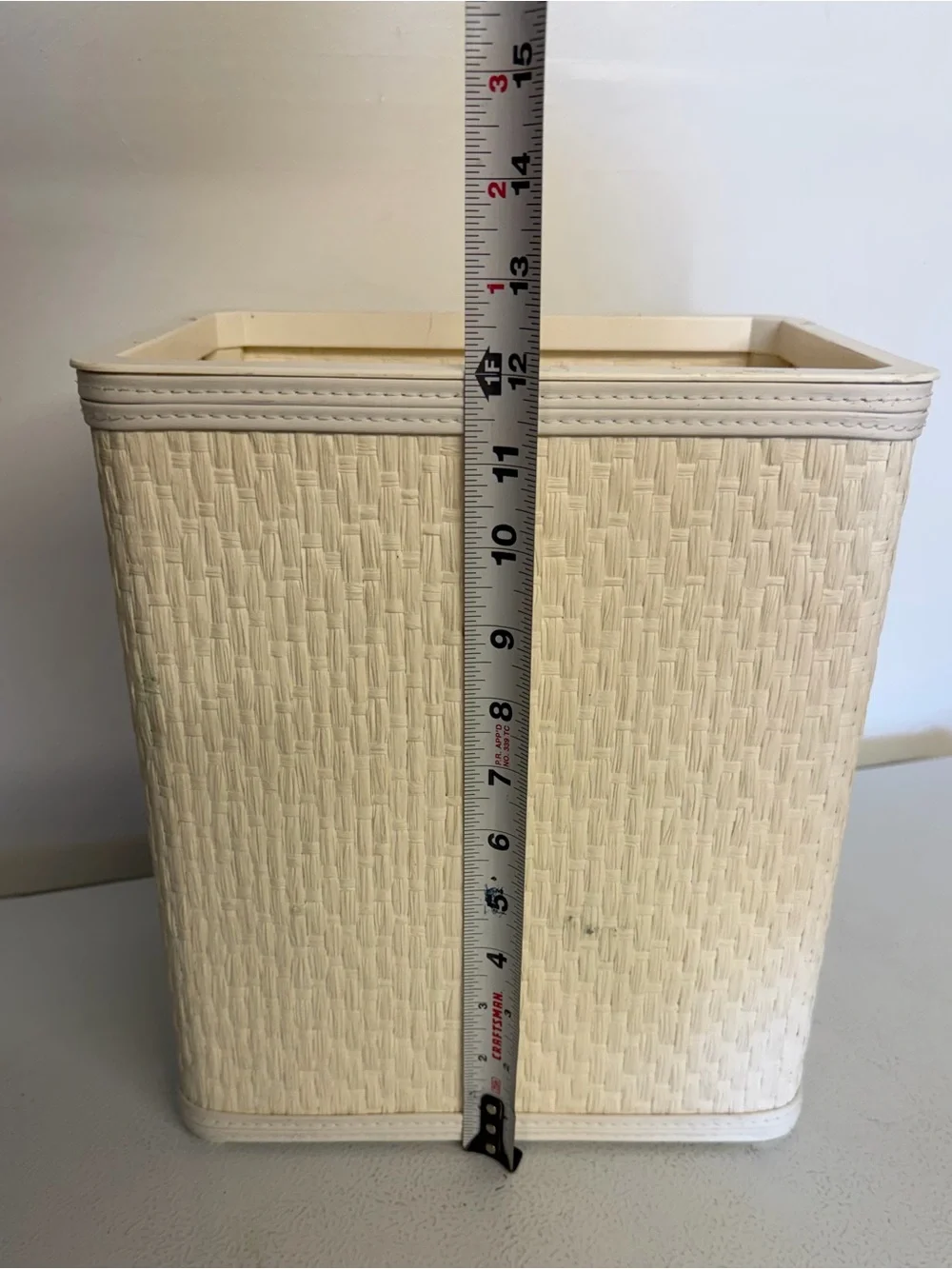 VTG Neutral Cream Wicker Trash Can/Wastebasket - Home Accents